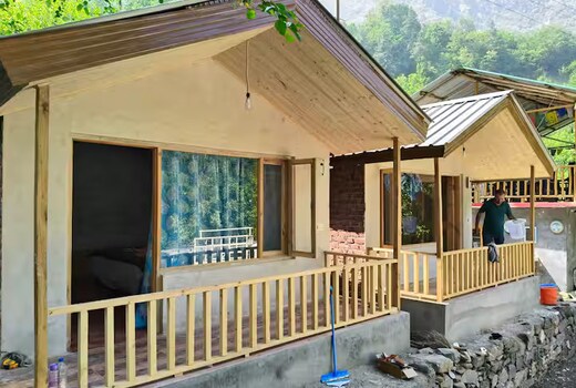 Manali Adventure Stay & Cafe