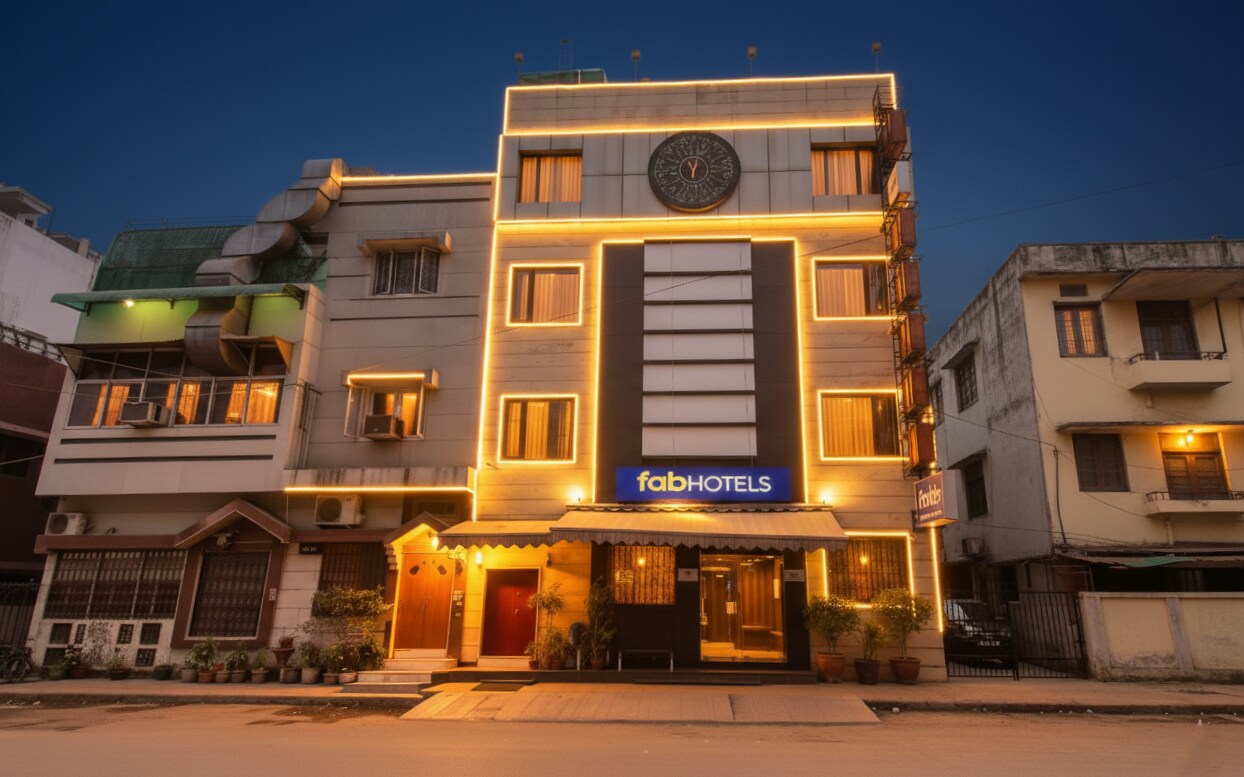 FabHotel Yug Villa