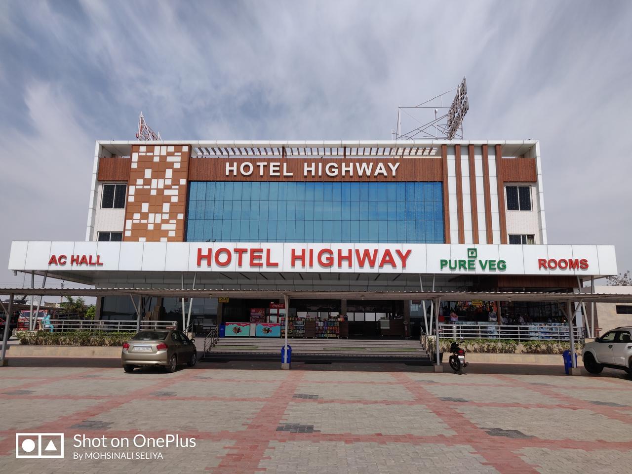 Hotel Highway