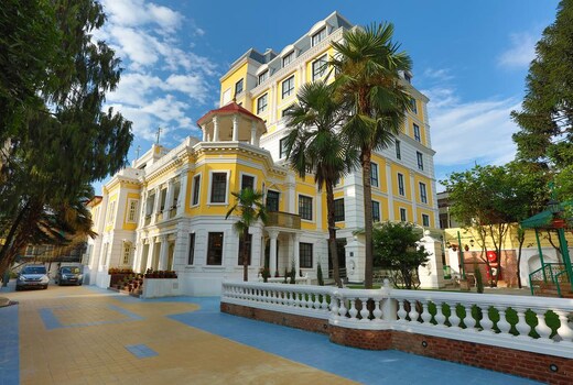 The Maya Manor Boutique Hotel
