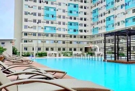 D R condo unit