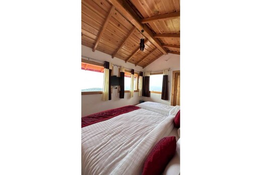 Him Monal Homestay