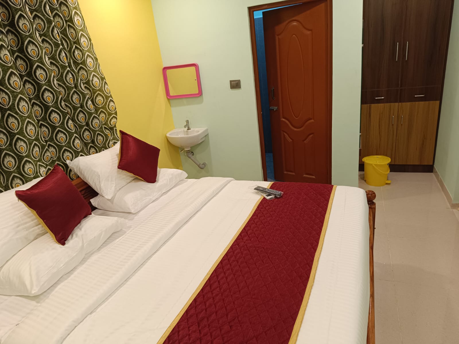 Sathya Residency Thandarampet