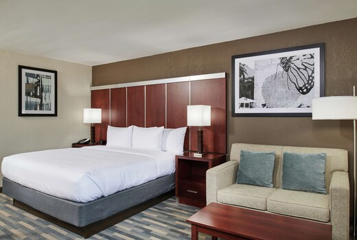 DoubleTree by Hilton Raleigh Crabtree Valley