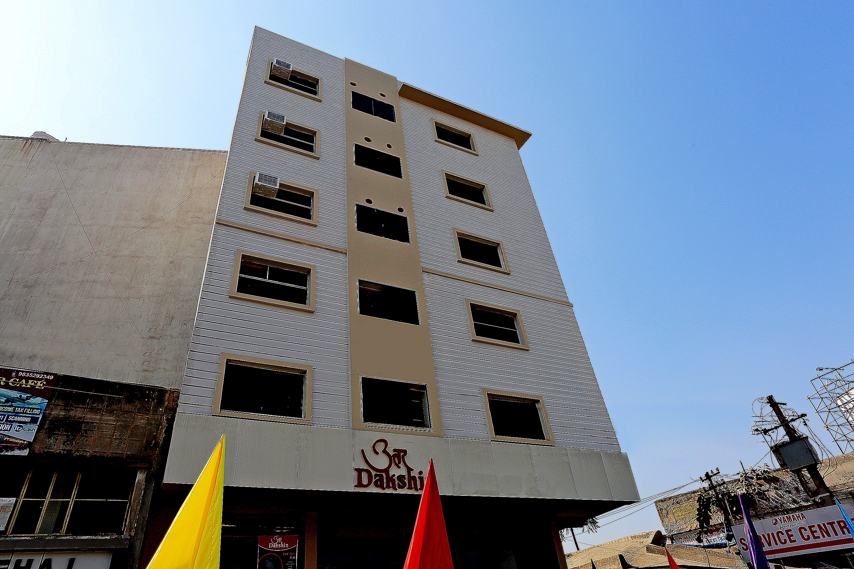 HOTEL CRYSTAL INN