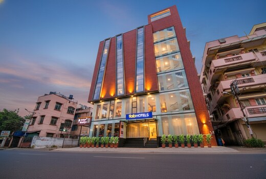 FabHotel Prime The Royal Suites - Nr. Gopalan Innovation Mall