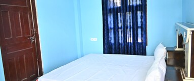 Super hotel