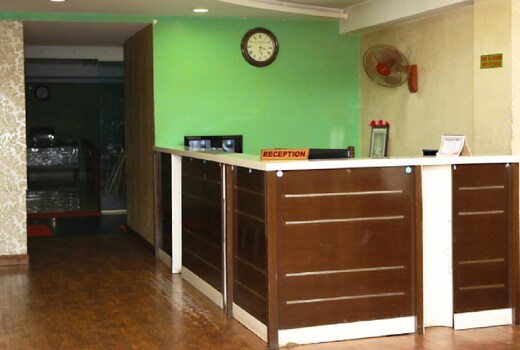 WINSOR SUITES