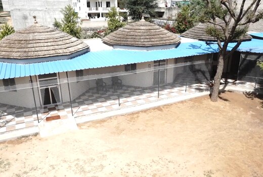 Shyam Luxurious Huts and Guest House