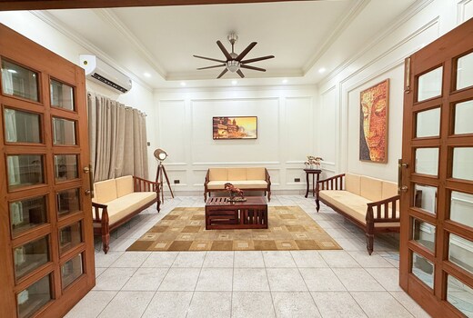 The Grand Aurelia | Luxury 5BHK | 5 min to Assi ghat