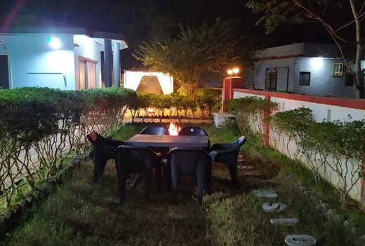 Myras Mansion
