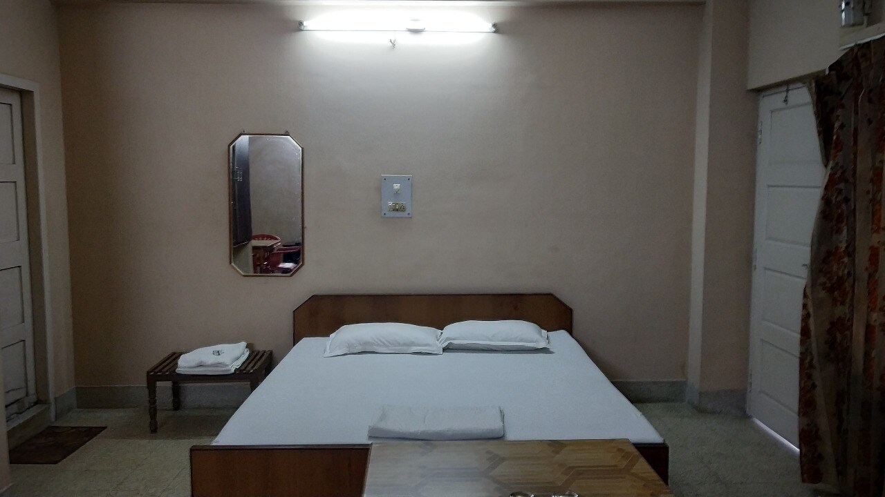 THE HOTEL ELITE INTERNATIONAL