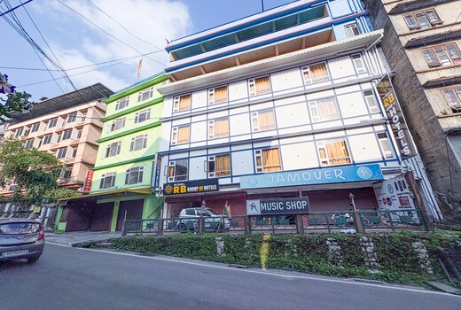 The Grand RB Hotel (7 MINUTES FROM MG MARG GANGTOK)