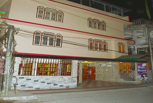 Hotel White Orchid