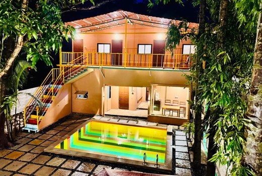 Lost Paradise A Social Hostel