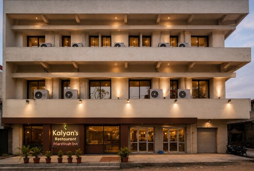 Kalyans Hotel