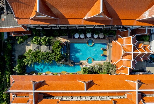 Nipa Resort