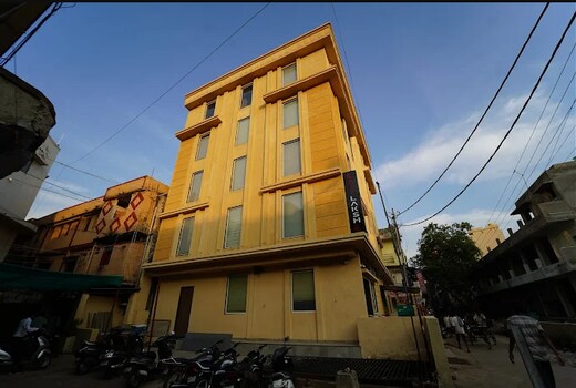 Hotel Laksh