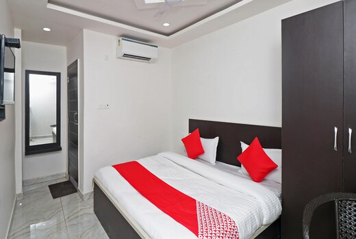 Super Hotel O R.c. Residency