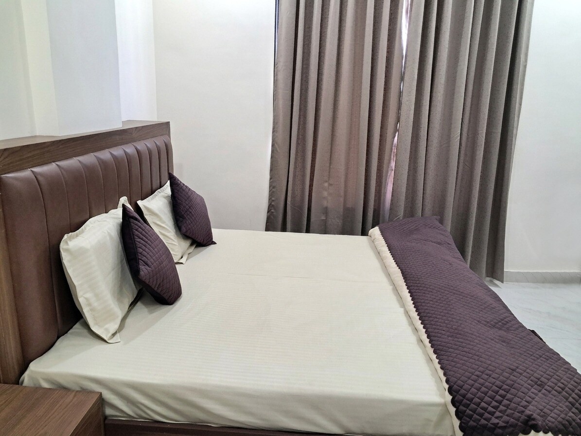 BACHAN HOTEL