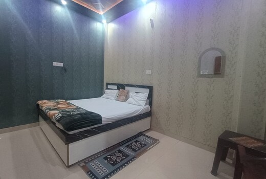 Hotel Ayodhya Dham 200 meter Near the Ram Mandir