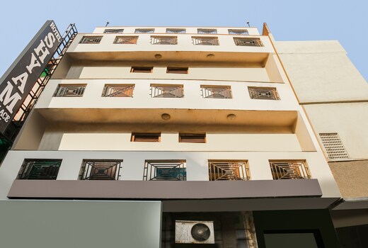 Hotel O Shyam Palace DX