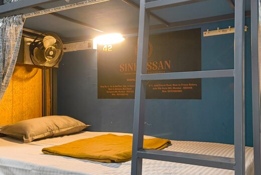 sinhassan 104 Dormitory Hostel Backpackers