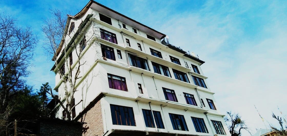 THE WHITE CASTLE KALPA