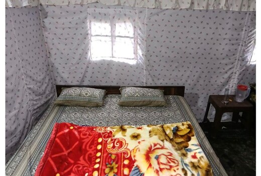 Chaukhamba Camp Stay
