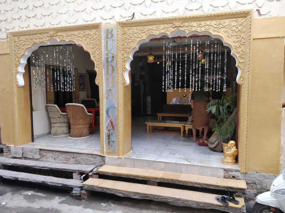 BUDDHA CAFE & BABA GUEST HOUSE
