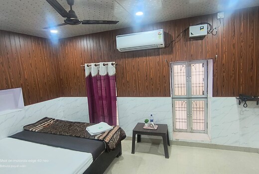 BL Paying Guest House
