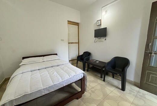 Tranquil Room in Anjuna by Euphoria Stays