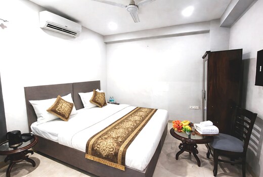 Hotel White Stone