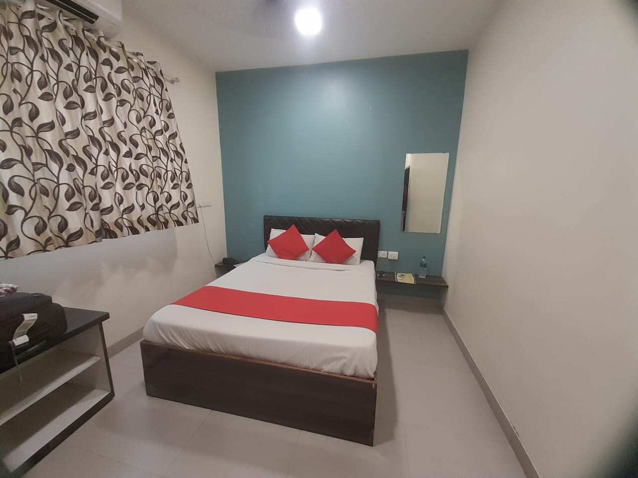 Hotel Everest Inn