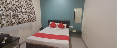 Hotel Everest Inn