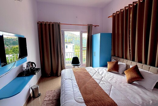 Hotel Savera Bliss