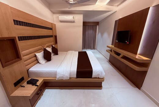 Hotel Classic Banquet and Rooms