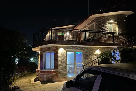 Kings Cottage | Kainchi Dham/Sattal/Nainital