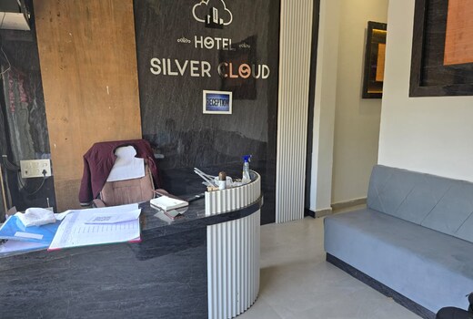 Hotel Silver Cloud