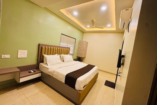 Hotel Pearl Regency