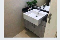 OYO HOME 1387 Premium 1bedroom Apartment