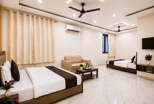 Kanha Green