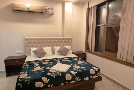 Hotel Crown Plaza