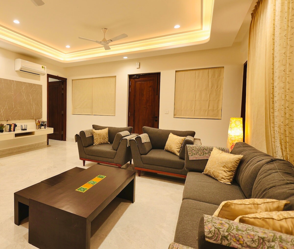 Main gallery
