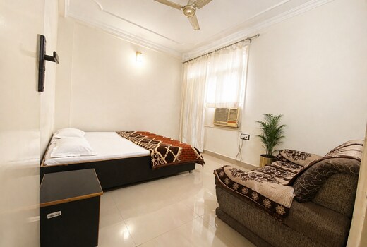 Krishna apartment homestay-Entire 3BHK FLAT-FULLAC