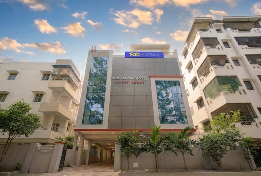 FabHotel Vedhanshi - Ameerpet Metro Interchange, Ameerpet