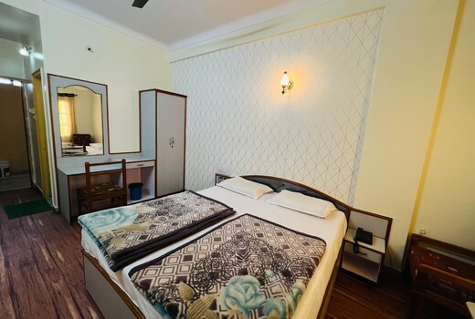 Hotel surya