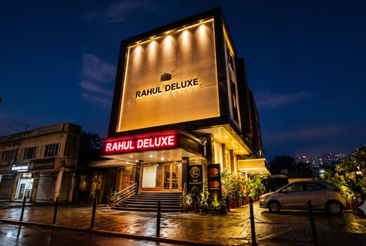 Hotel Rahul Deluxe