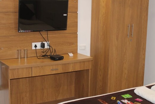 Hotel Ravi Residency