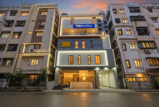FabHotel Starhood - Manikonda